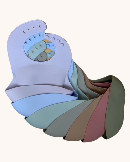 Adjustable silicone baby bib